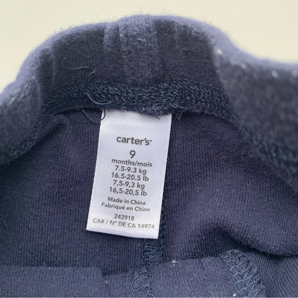 3/$10 CARTERS Baby boy shorts 9m - Picture 2 of 3